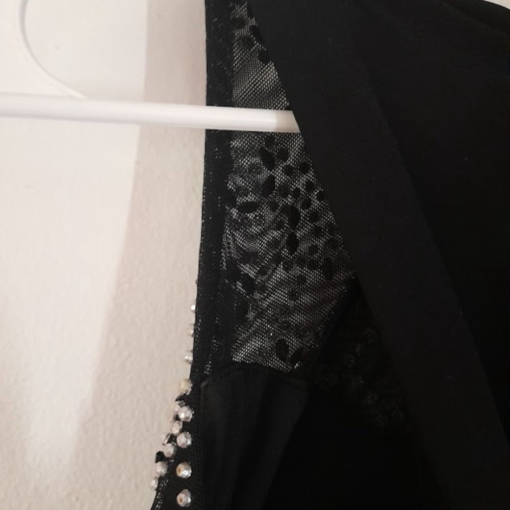 PRETTY BLANCK DRESS - Picture 6 of 7
